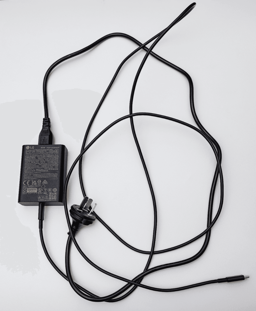 Monoblok zaryadnik 19 v 5 a