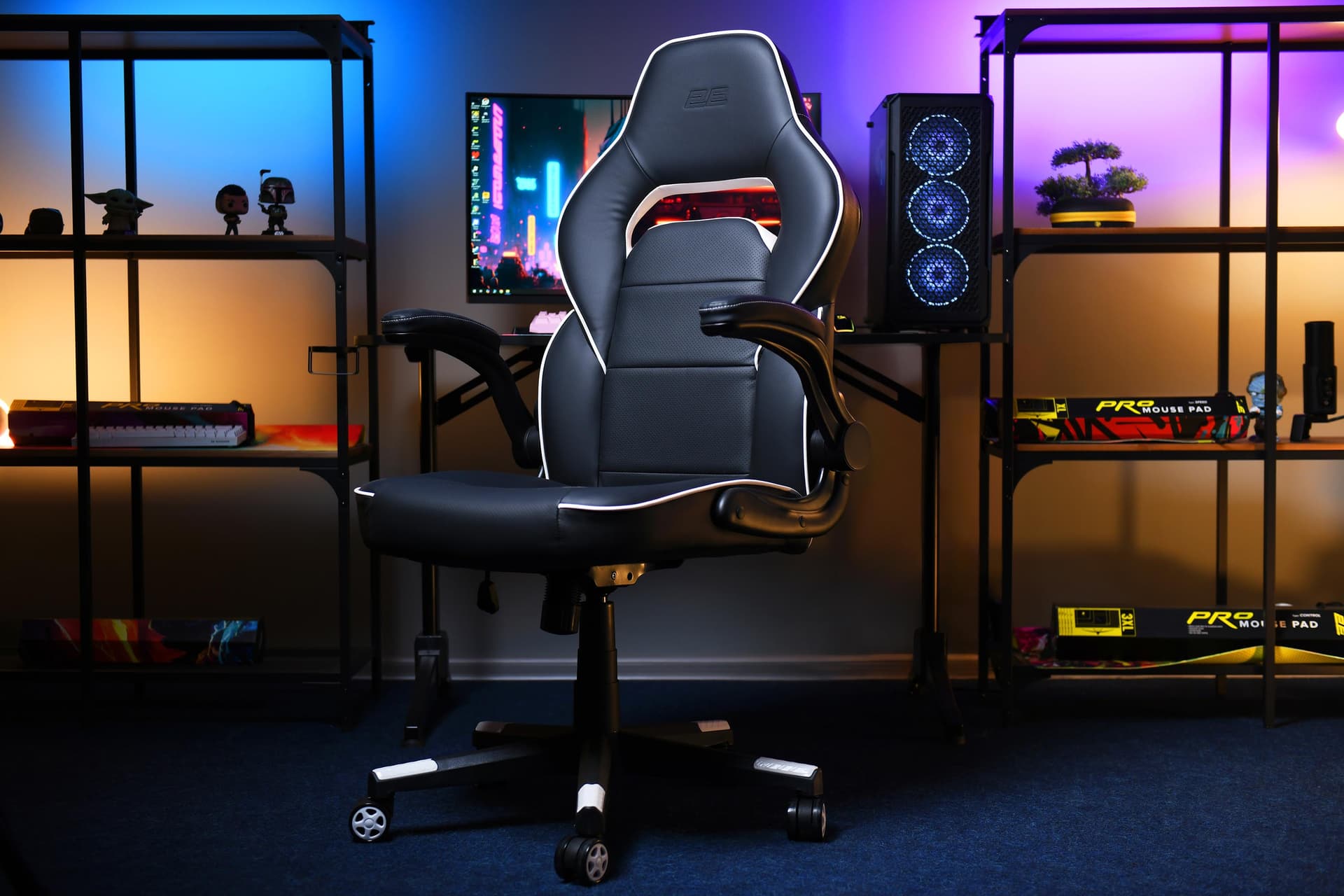 Kreslo 2E GAMING HEBI Foldable Armrests Black White