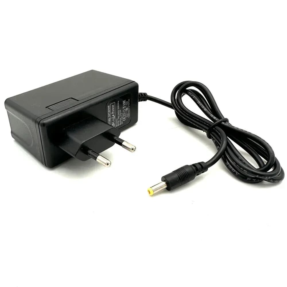 Blok pitaniya 5 V 2 A